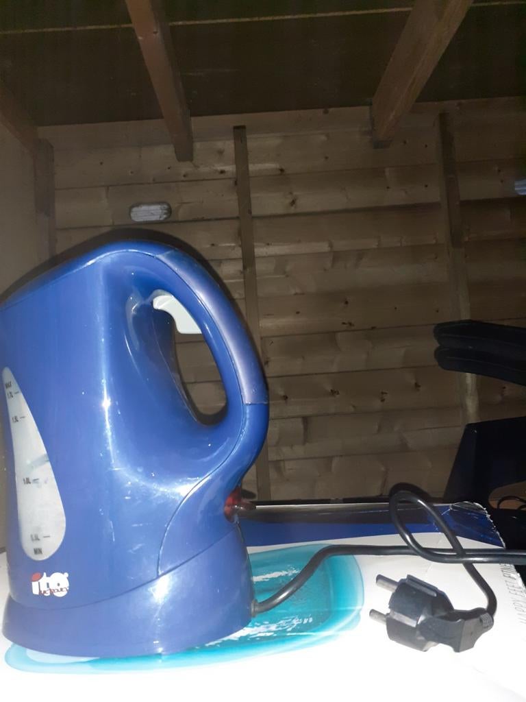 Blauwe waterkoker - Gebruikt, Witgoed en Apparatuur, Waterkokers, Ophalen