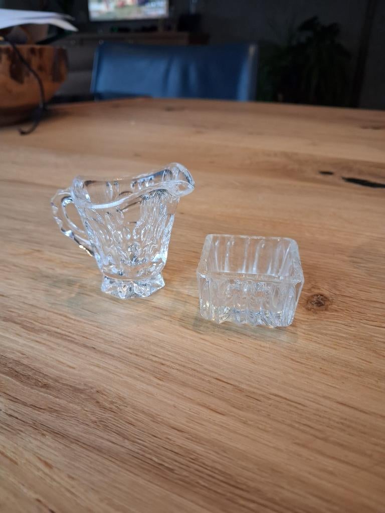 Glazen kannetjes en bakje, Ophalen of Verzenden