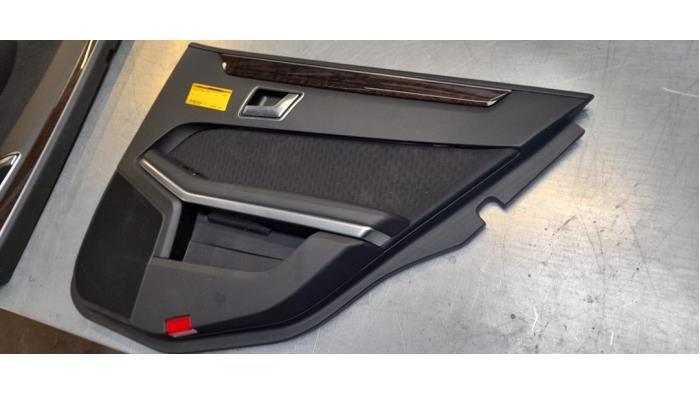 Portierbekleding 4Deurs rechts-achter van een Mercedes E-Kla, Gebruikt, -, Ophalen of Verzenden, -