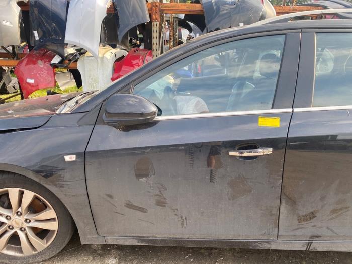 Portier 4Deurs links-voor van een Chevrolet Cruze, Gebruikt, Deur, -, -