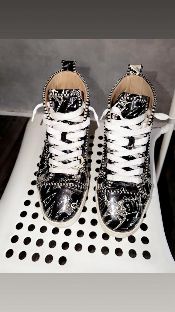 Louboutin Schoenen - Stijlvol en Uniek!, Ophalen, Zwart, Sneakers of Gympen, Zo goed als nieuw