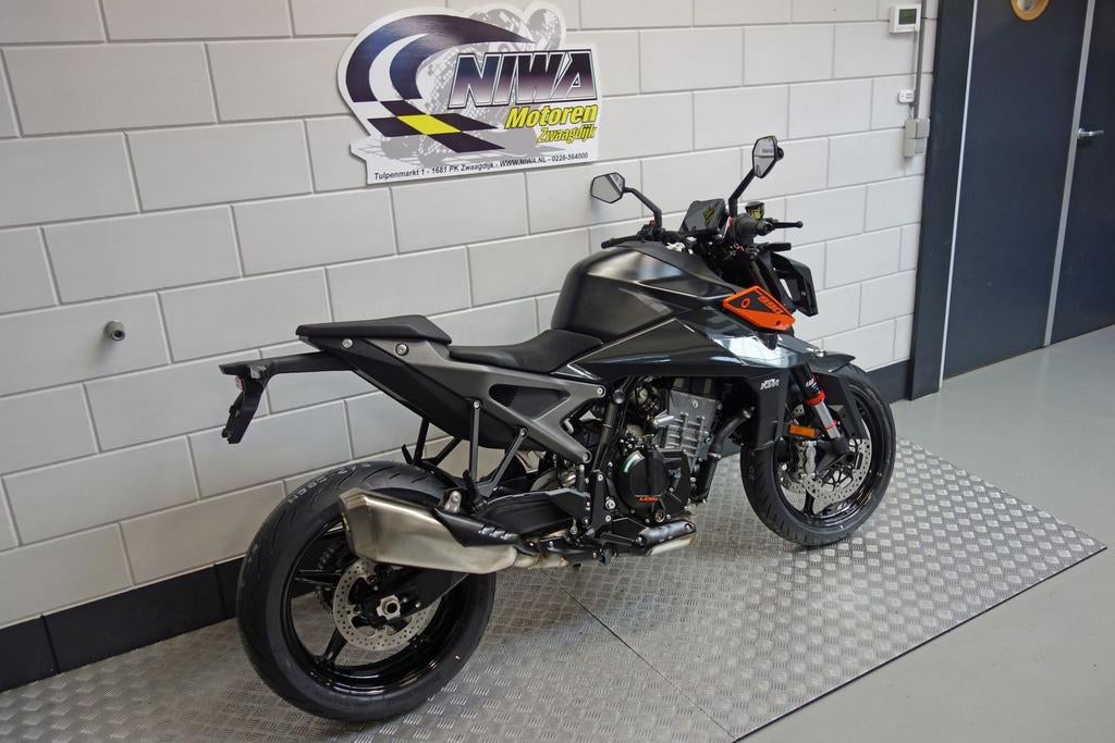KTM 990 DUKE, 2 cilinders, KTM, Motorrijbewijs A, Bedrijf