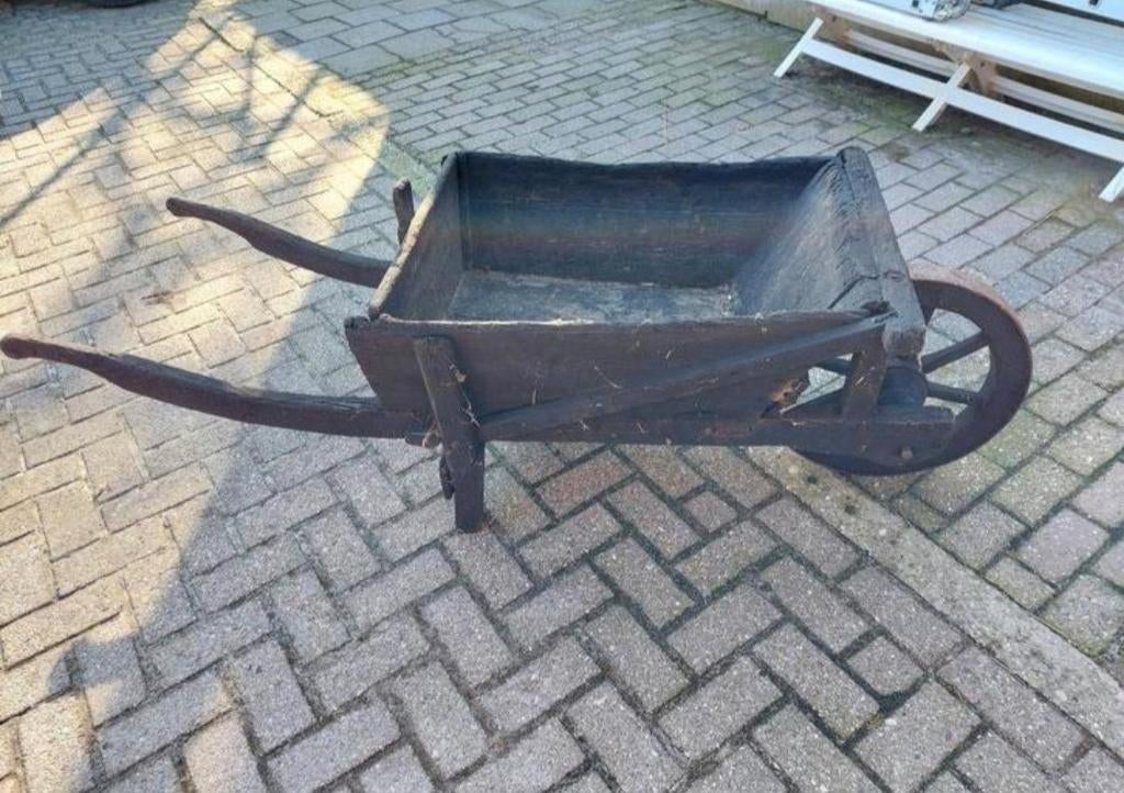 GEZOCHT houten kruiwagen WO2 educatie, Tuin en Terras, Kruiwagens, Ophalen of Verzenden
