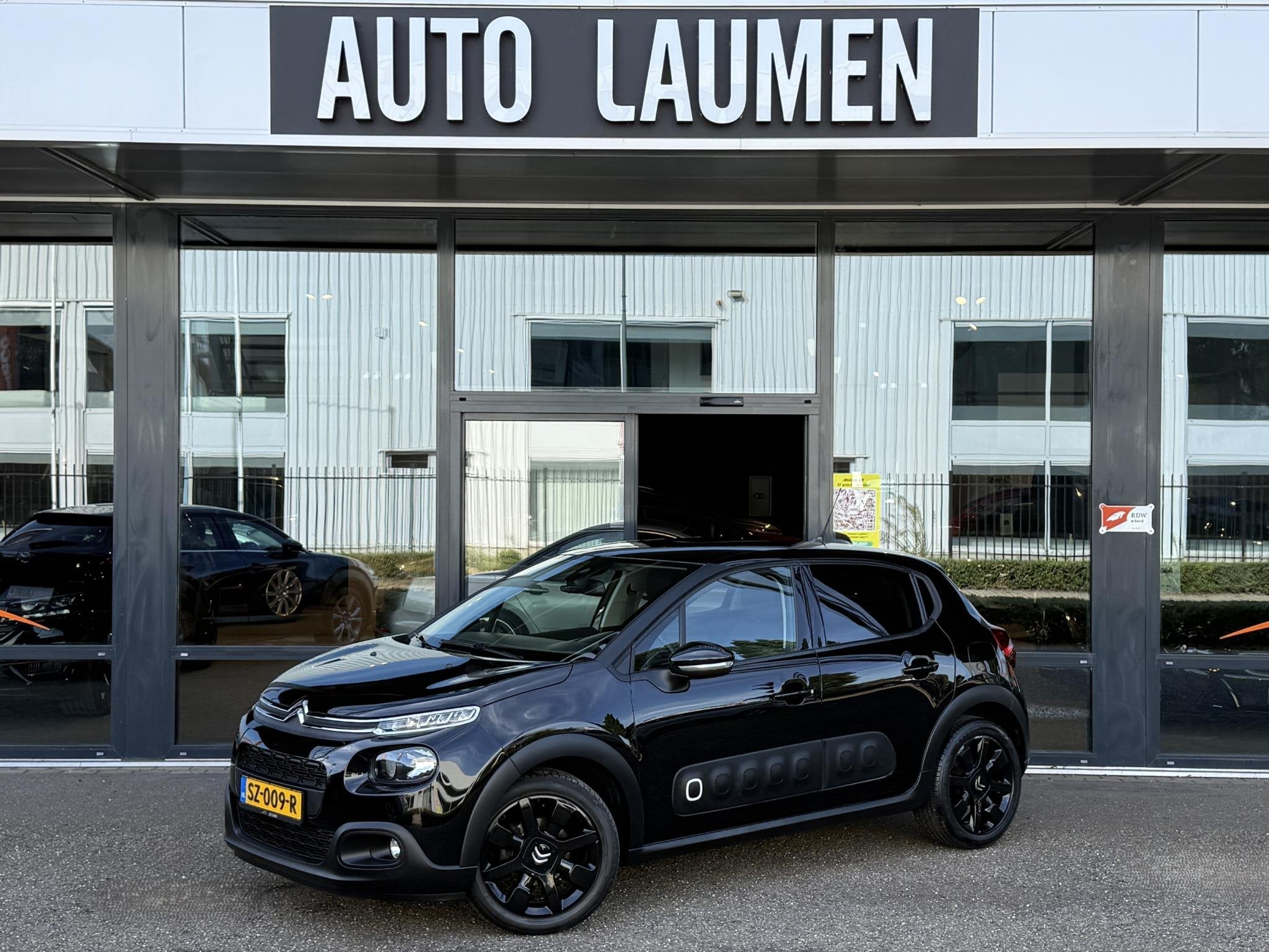 Citroen C3 1.2 PureTech S&S Shine 110 PK 5-Deurs Org NL Navi, Voorwielaandrijving, 1025 kg, Euro 6, 1199 cc