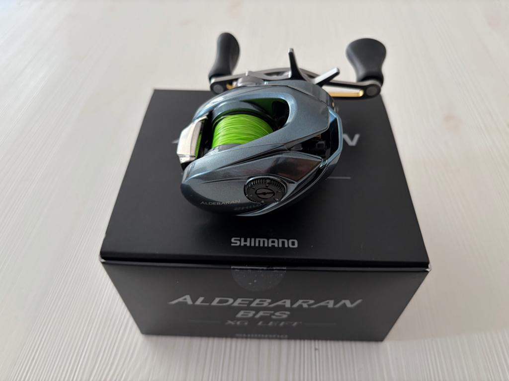 Shimano Aldebaran BFS XG Left  Reel nieuw, Watersport en Boten, Hengelsport | Roofvissen, Ophalen of Verzenden, Nieuw, Molen