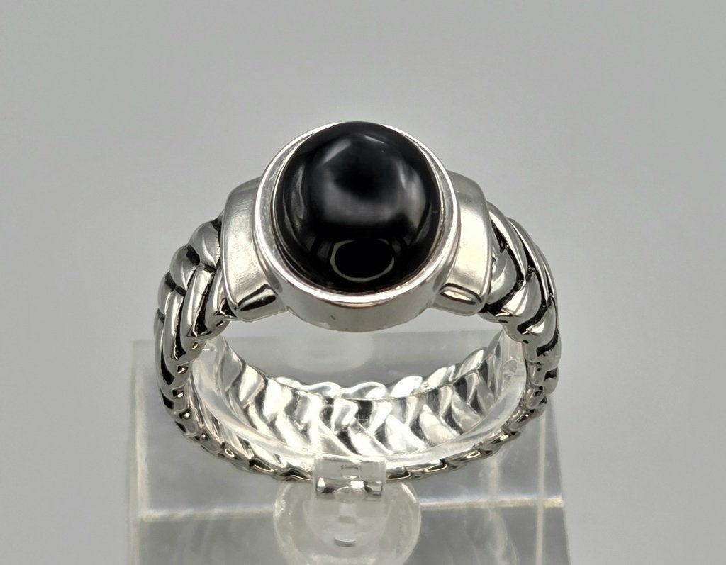 Zilveren gevlochten herenring met onyx. 2026/639, 20 of groter, ., Zwart, Heer