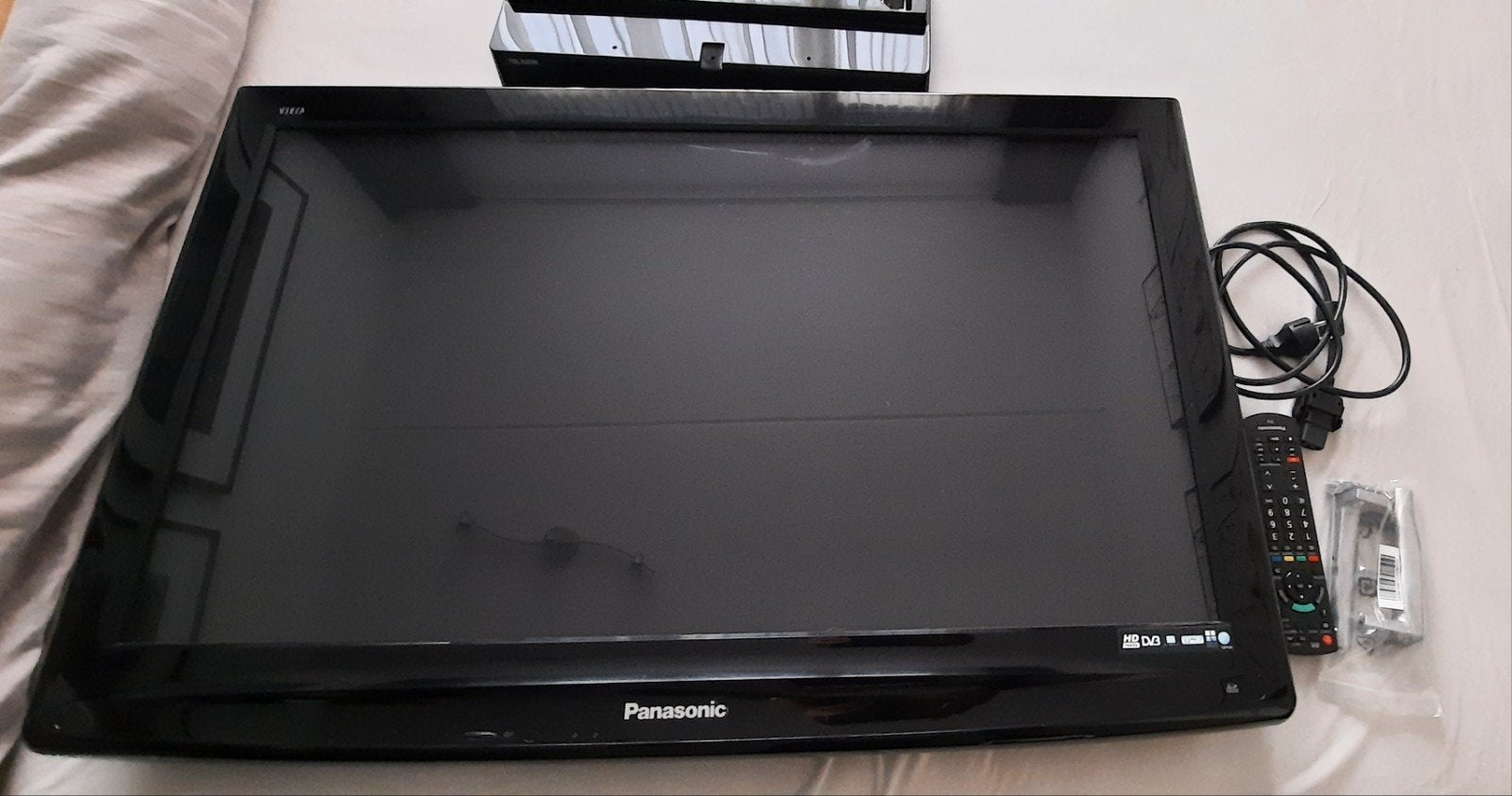 37 Inch Panasonic plasma TV met voet - 110cm beeldscherm, Audio, Tv en Foto, Televisies, Ophalen, Panasonic, 50 Hz, HD Ready (720p)