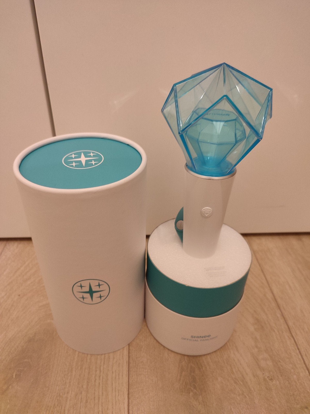 [K-pop] SHINee - official light stick, Ophalen of Verzenden, Zo goed als nieuw