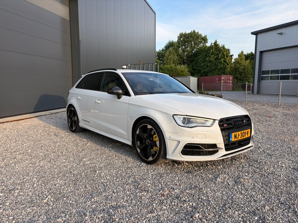Audi S3 2.0 TFSI Sportback Quattro Wit | B&O | Keyless | ACC, Automaat, S3, Zwart, 4 cilinders