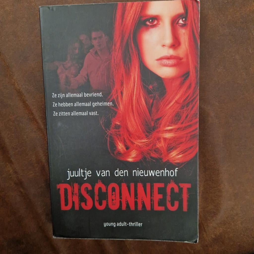 Juultje van den Nieuwenhof - Disconnect, Boeken, Ophalen of Verzenden, Zo goed als nieuw, Juultje van den Nieuwenhof