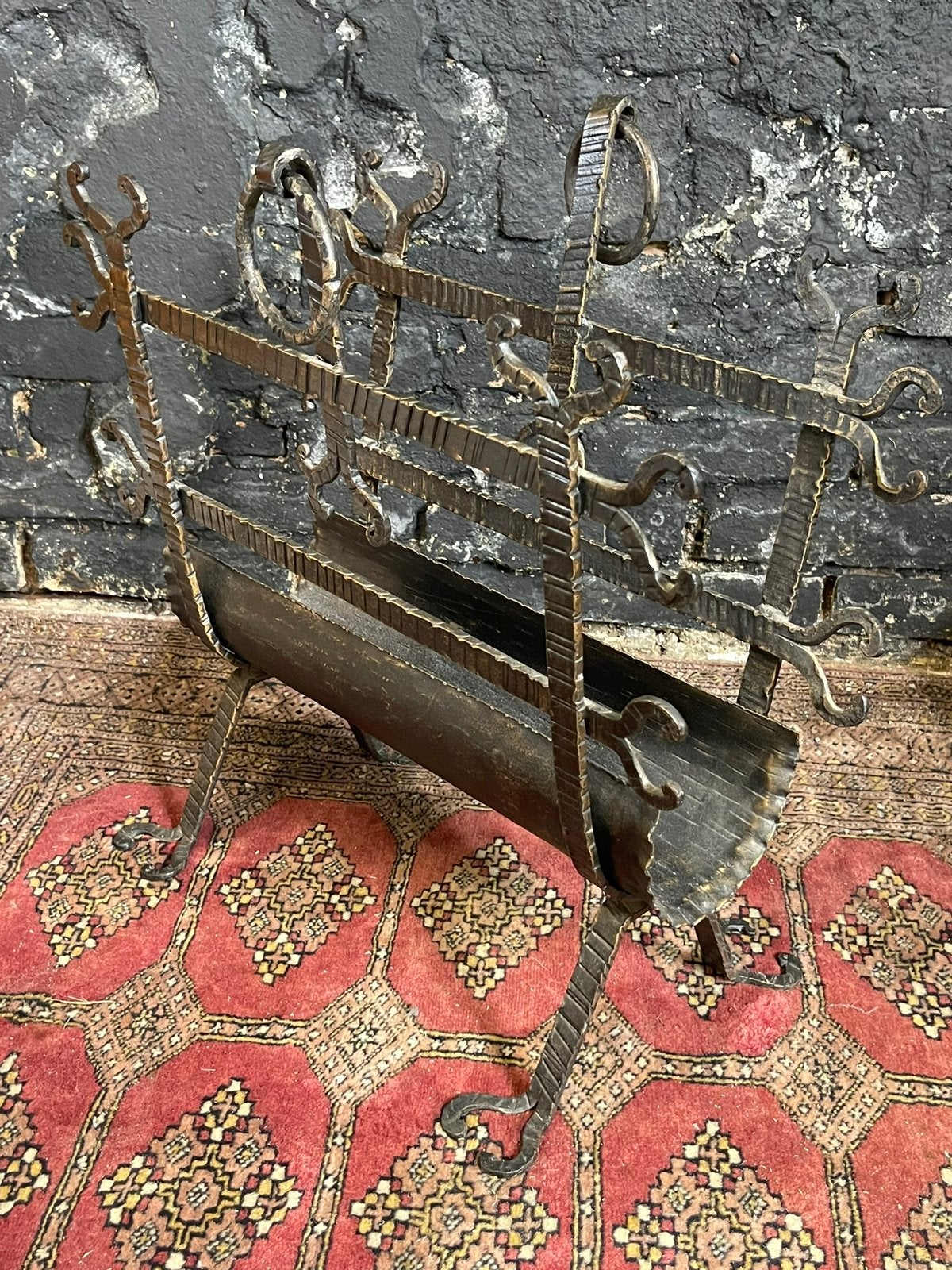 Vintage brutalis lectuurmand krantenbak smeedijzer, Ophalen of Verzenden, Gebruikt, Vintage