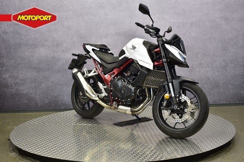 Honda CB 750 HORNET (bj 2025), Info@motoportwormerveer.nl, Honda Motor Europe, Crystal Bldng B-Unit B11.2 Rivium Blv200
2909 LK  Capelle aan den IJsel, NL
