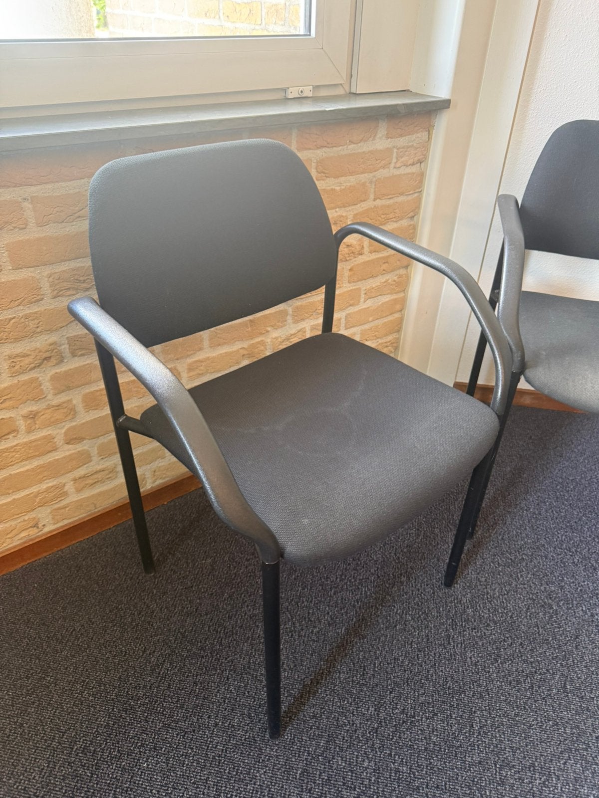 Zwarte vergaderstoelen met armleuningen 8 stuks, Ophalen, Gebruikt, Zwart, Stof
