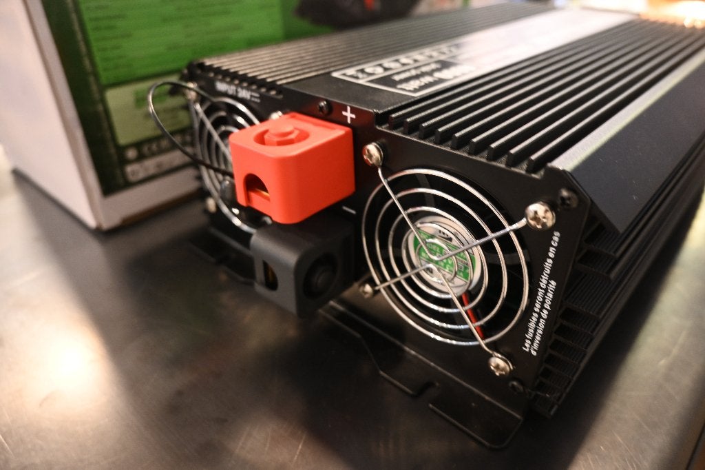Gys Omvormer, inverter MSW82000 24V 2000W Nu voor €249, Minder dan 150 ampère, Overige typen, Nieuw, Ophalen of Verzenden