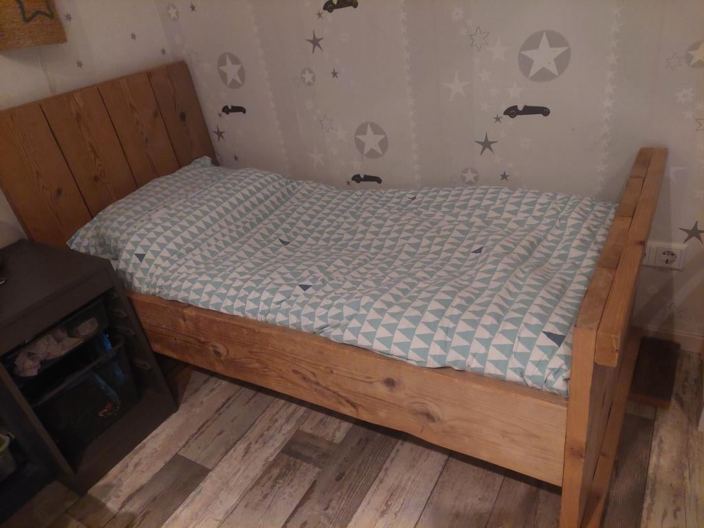 Steigerhouten peuterbed - Robuust en sfeervol, Ophalen, Gebruikt, 70 tot 85 cm, 140 tot 160 cm