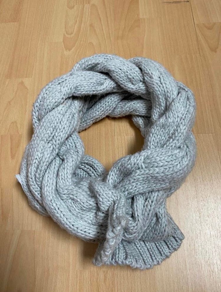 Hema sjaal, Kleding | Dames, Ophalen of Verzenden, Zo goed als nieuw, Maat 38/40 (M), Sjaal