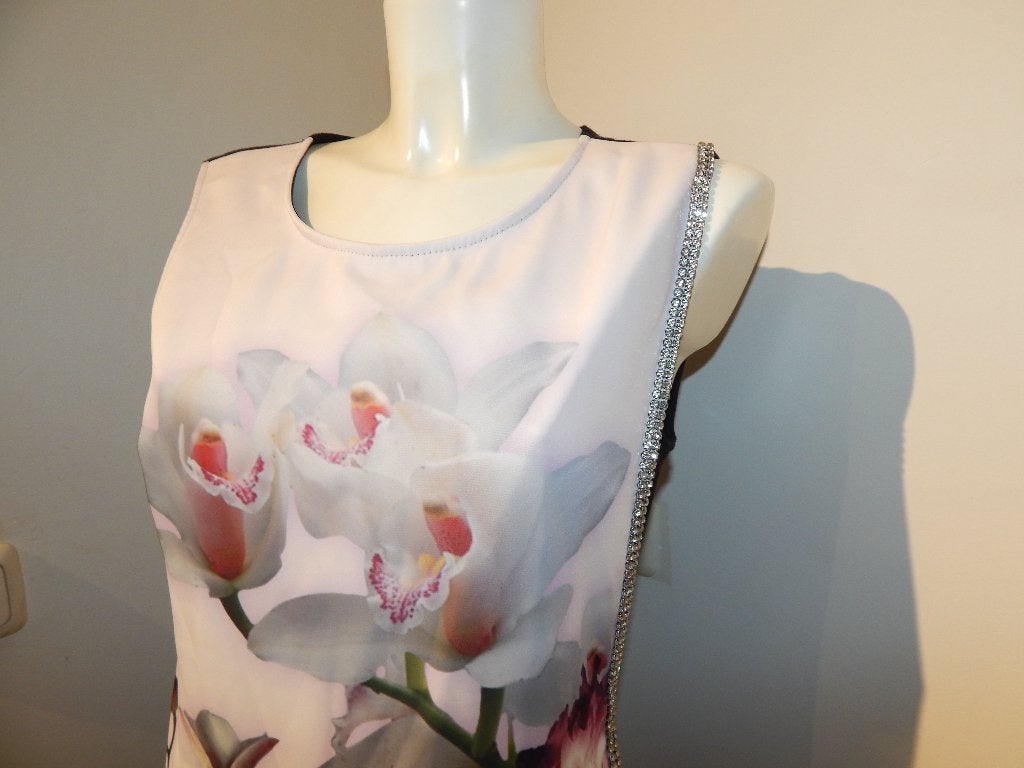 Ted Baker jurk flap voorkant bloemen afgezet met steentjes M, Maat 38/40 (M), Zo goed als nieuw, Ted Baker, Boven de knie