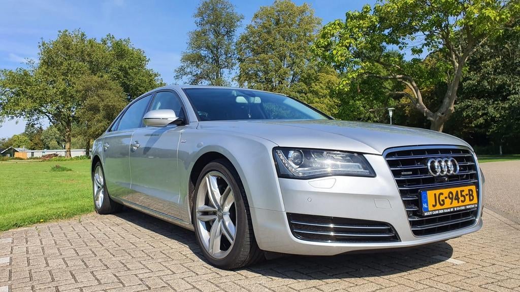 Audi A8 L quattro,2013 Grijs, Auto's, Audi, 290 pk, 120 €/maand, Particulier, Sedan