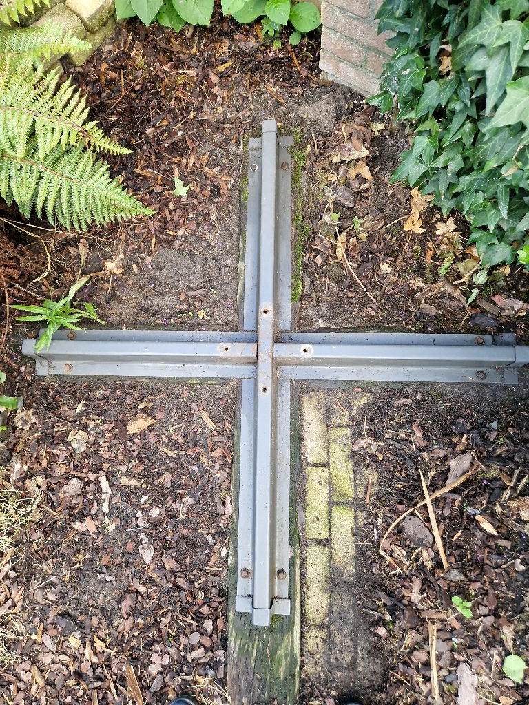 Parasolvoet (kruis), Tuin en Terras, Ophalen, Gebruikt, 1 tot 2 meter, Parasolvoet