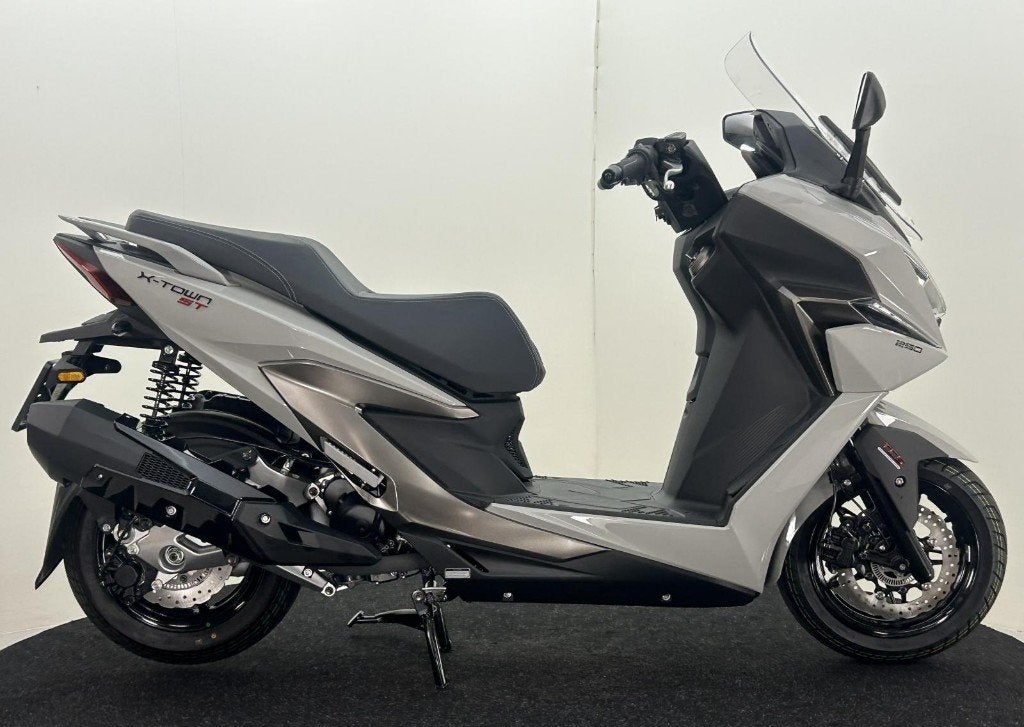 Kymco Motorscooters 125cc E5 en E5+ , 250cc E5+ super zuinig, Motoren, Nieuw, Bedrijf, Automaat, 1 cilinder