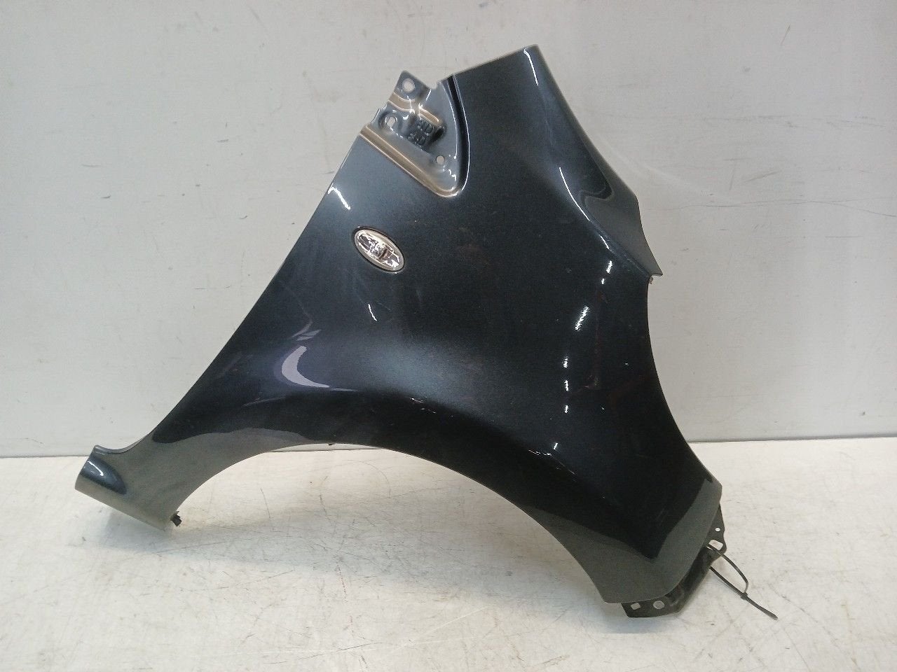 Spatbord rechts voor Peugeot 107, Auto-onderdelen, Carrosserie en Plaatwerk, Onderdelen@venauto.nl, Van der Ven Autorecycling B.V.