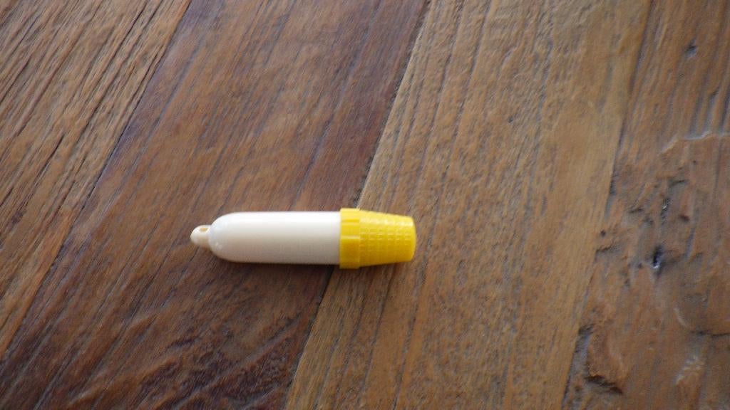 retro reisgarnituur in de vorm van een buisje, Verzamelen, Retro, Ophalen of Verzenden, Huis en Inrichting