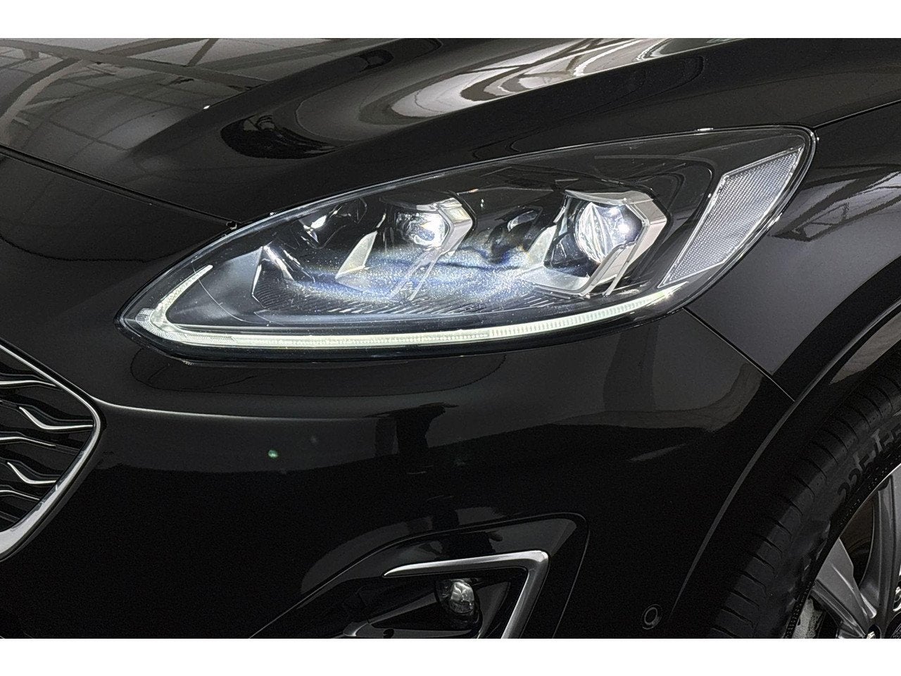 Foto 22 van Ford Kuga 2.5 PHEV Vignale Pano Leder Stuur-Stoelverwarming
