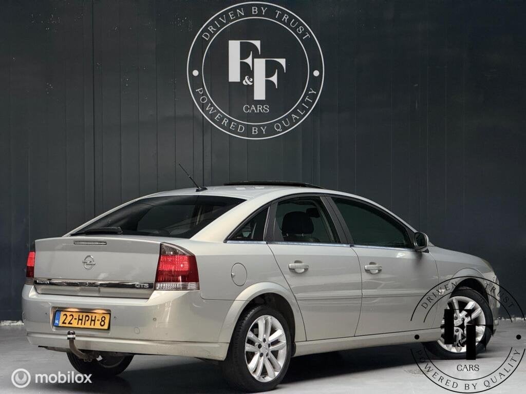 Opel Vectra GTS 1.8-16V Business|NAP|Schuifdak|Trekhaak|PDC, Voorwielaandrijving, Electronic Stability Program (ESP), Gebruikt