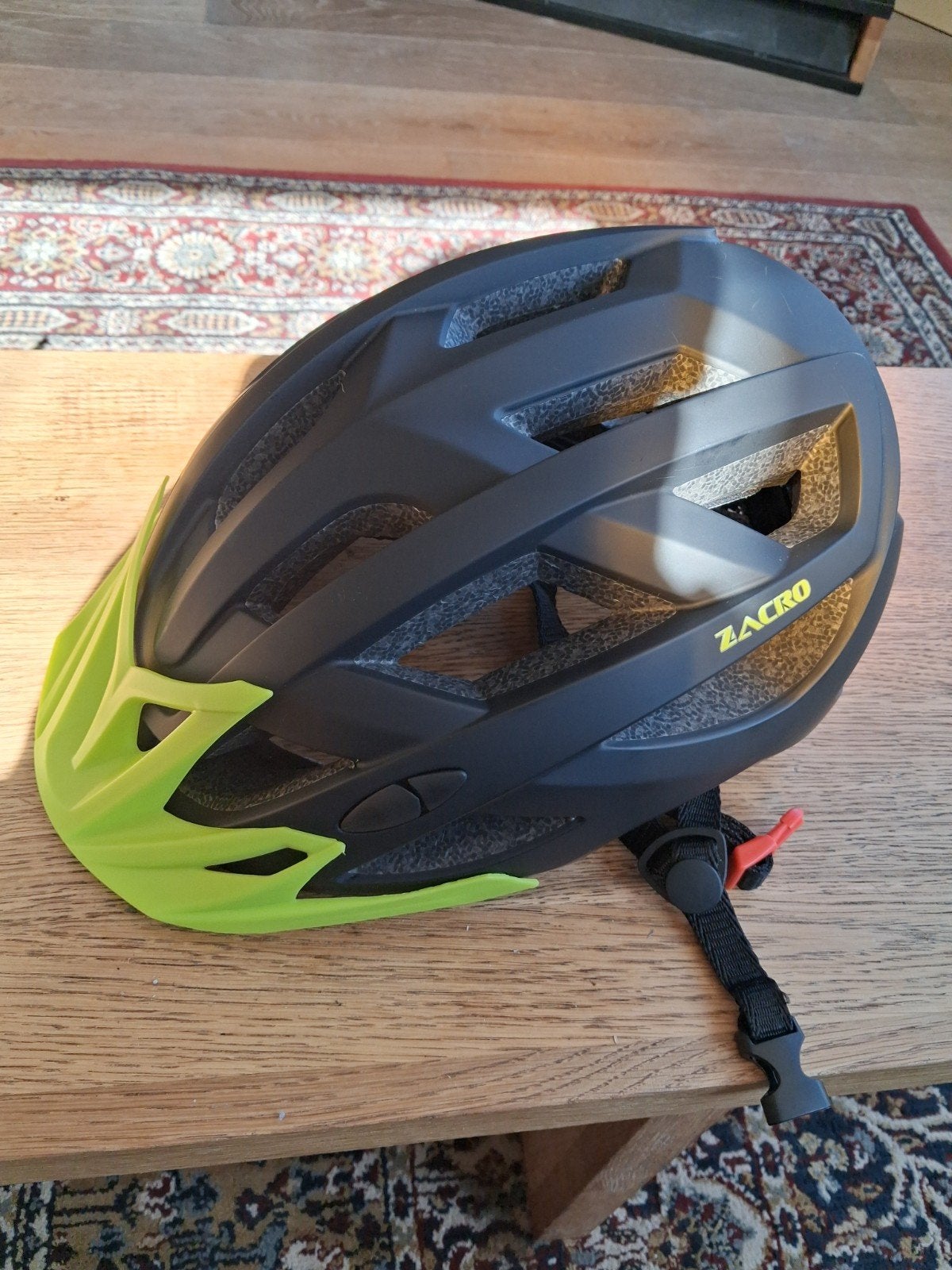 Zacro Fietshelm Zwart/Neon Geel - Maat 54-63CM, Fietsen en Brommers, Fietsaccessoires | Fietshelmen, Ophalen