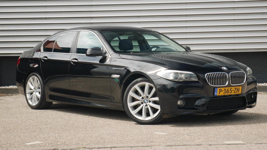 BMW 5-serie 535xi | M-Pakket | Parkeercamera | Navi | 4x4, Gebruikt, Zwart, Zwart, Leder