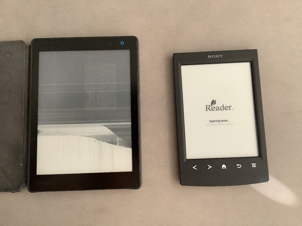2 Ereaders Sony PRS-T2N en Kobo, Ophalen, 6 inch of minder, SONY, 4 GB of minder