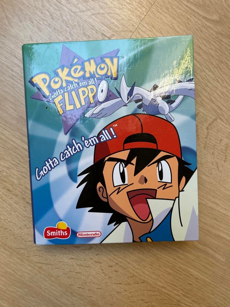 Complete verzamelmap Pokémon flippo's t/m 70 en A t/m D, Verzamelen, Flippo's, Ophalen, Verzameling, Met verzamelmap(pen)