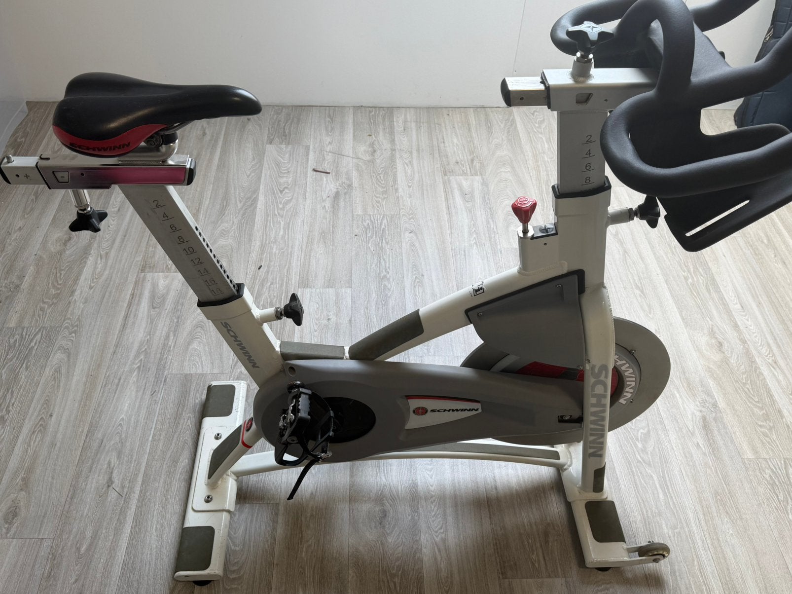 Professionele spinner, Sport en Fitness, Ophalen, Gebruikt, Benen, Spinningfiets