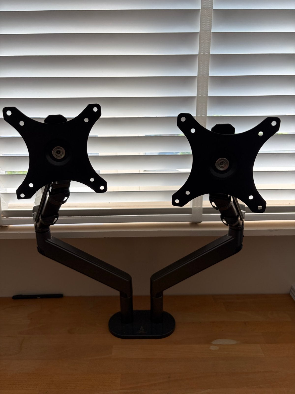 Dubbele Monitor Arm - Ergonomische Werkplek, Ophalen, Zo goed als nieuw