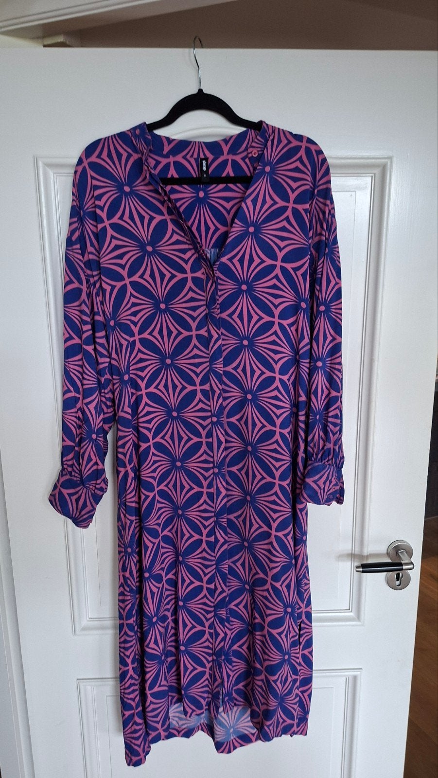 Nieuw! Eksept viscose jurk met knoopjes en zijsplitten, XL, Kleding | Dames, Jurken, Maat 46/48 (XL) of groter, Ophalen of Verzenden