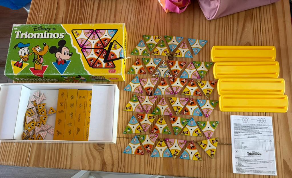 Vintage Disney's Triominos - Mickey & Donald, Hobby en Vrije tijd, Gezelschapsspellen | Bordspellen, Een of twee spelers, Ophalen of Verzenden