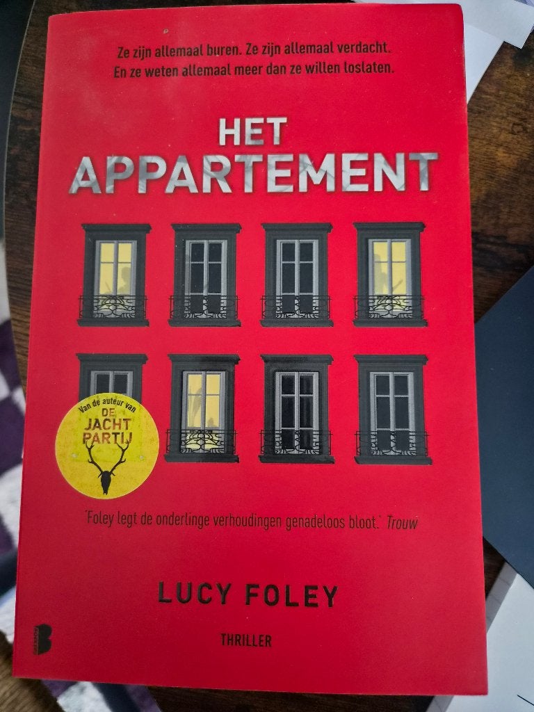 Het Appartement Lucy Foley, Ophalen of Verzenden, Zo goed als nieuw, Lucy Foley, Nederland