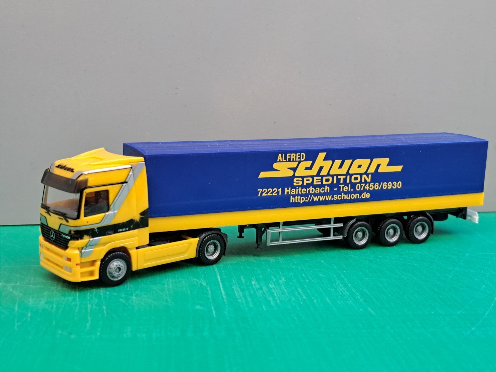 Herpa Mercedes-Benz Actros Megaspace 1853 V8 Schuon, Ophalen of Verzenden, Nieuw, Bus of Vrachtwagen, Herpa