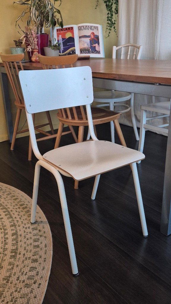 Witte zuiver back to school eetkamerstoel, Ophalen, Wit, Zo goed als nieuw, Schoolstoel