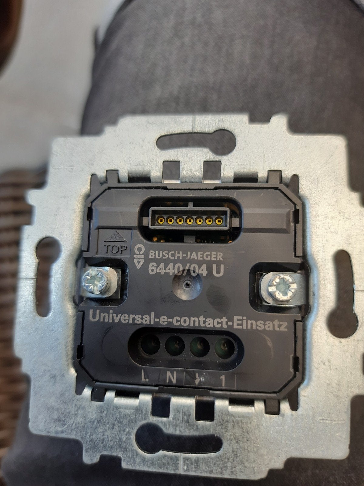 Busch-Jaeger Universal-e-contact-Einsatz 6440/04 U, Ophalen of Verzenden, Nieuw, Busch-Jaeger, Schakelaar