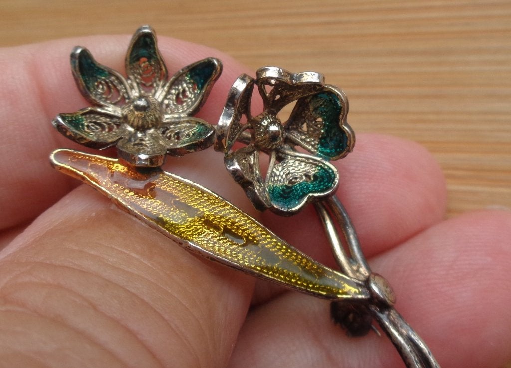 zilveren filigrain broche met emaille [1004], Overige materialen, 4 tot 7 cm, Verzenden, Zo goed als nieuw