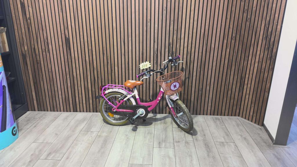 Batavus Star | 16 inch meisjesfiets | Hand- en terugtrap rem