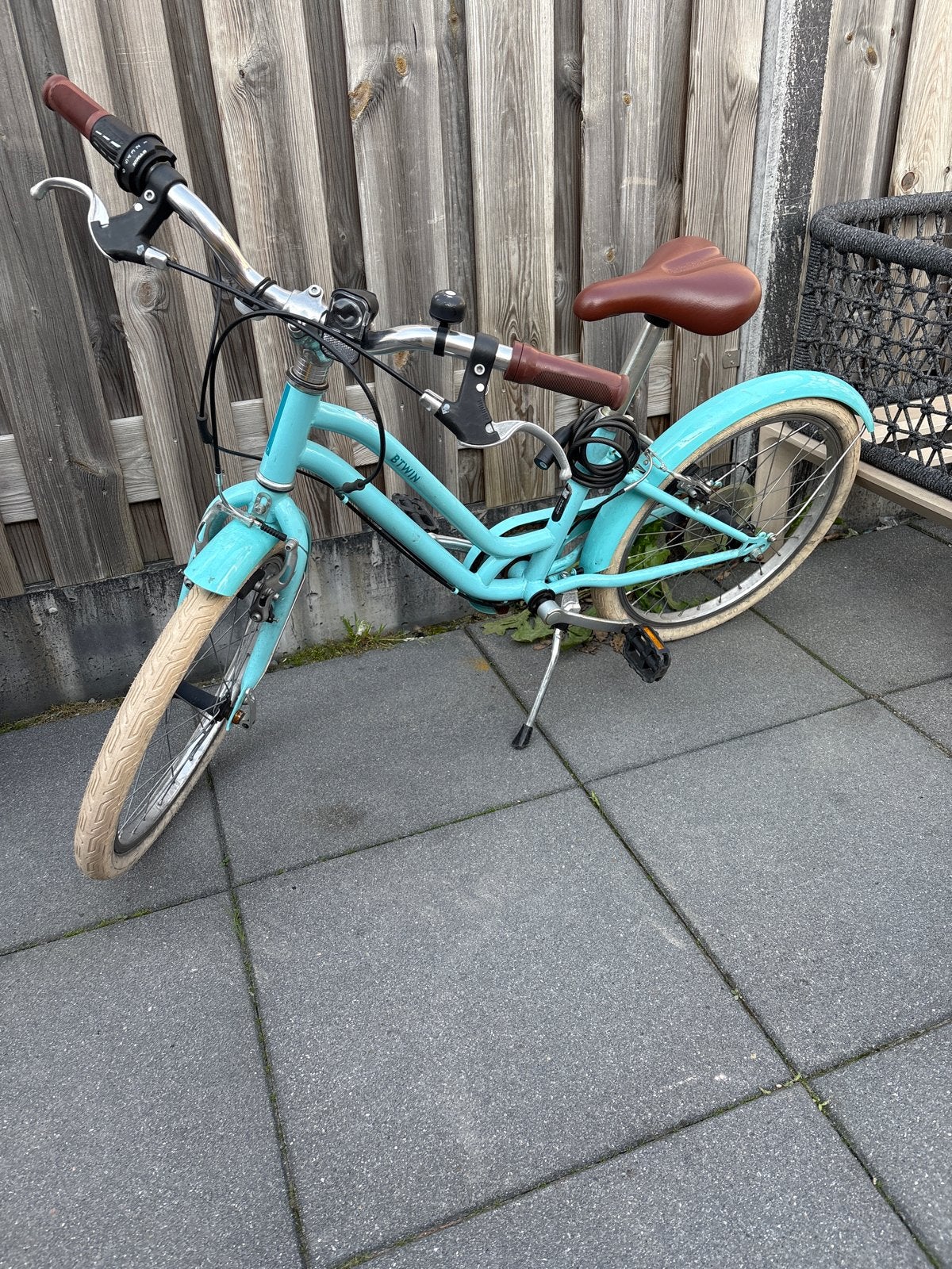 B'Twin kinderfiets 20 inch - turquoise met lage instap, Fietsen en Brommers, Overige merken, Terugtraprem, Ophalen of Verzenden