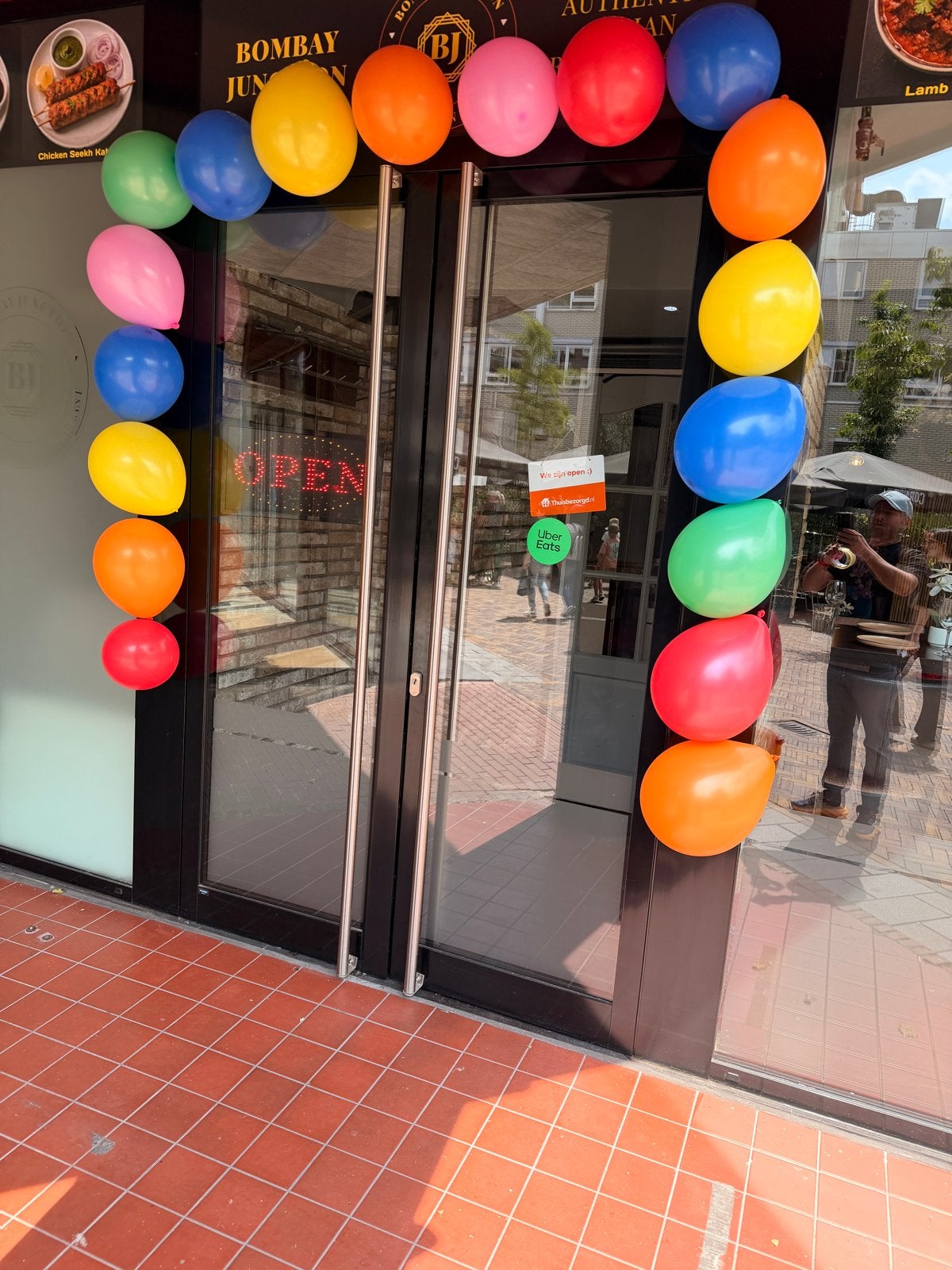 Indian restaurant takeover, Restaurant