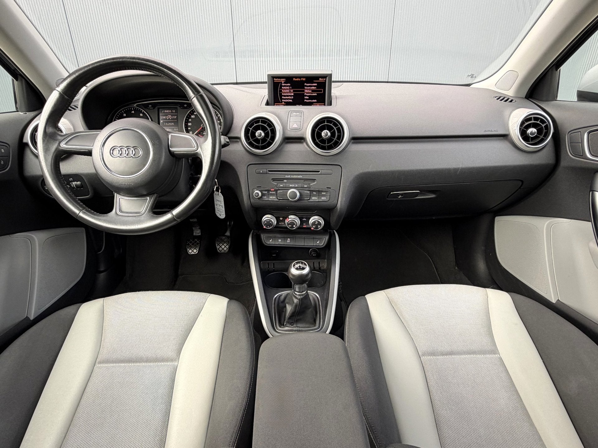 Audi A1 1.2 TFSI | Panodak | Led/Xenon | Rijklaar!, Auto's, Voorwielaandrijving, 86 pk, 4 cilinders, 4 stoelen