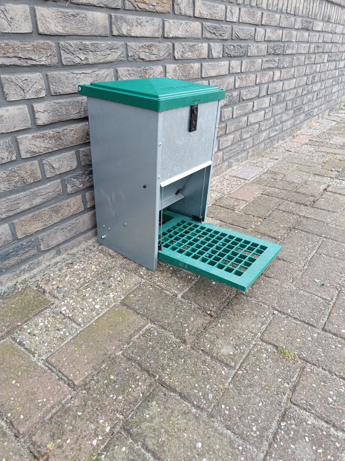 feedomatic voerapparaat 8kg, Ophalen, Zo goed als nieuw, Drinken en Voederen