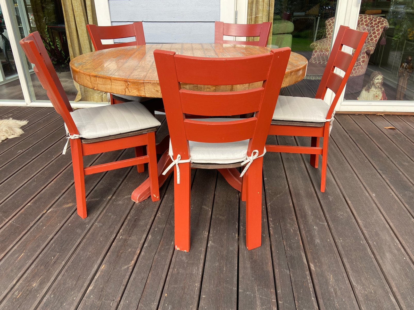 Eikenhouten ronde tafel met 5 eetkamerstoelen, Huis en Inrichting, Ophalen, Gebruikt, 100 tot 150 cm, Landelijk