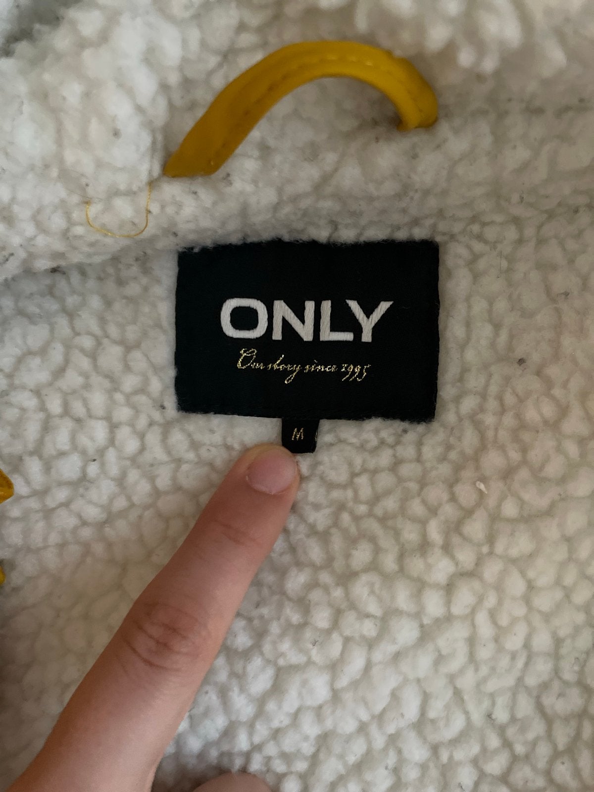Gele Only regenjas met teddy voering - Maat M, Kleding | Dames, Ophalen, Gedragen, Maat 38/40 (M), Geel