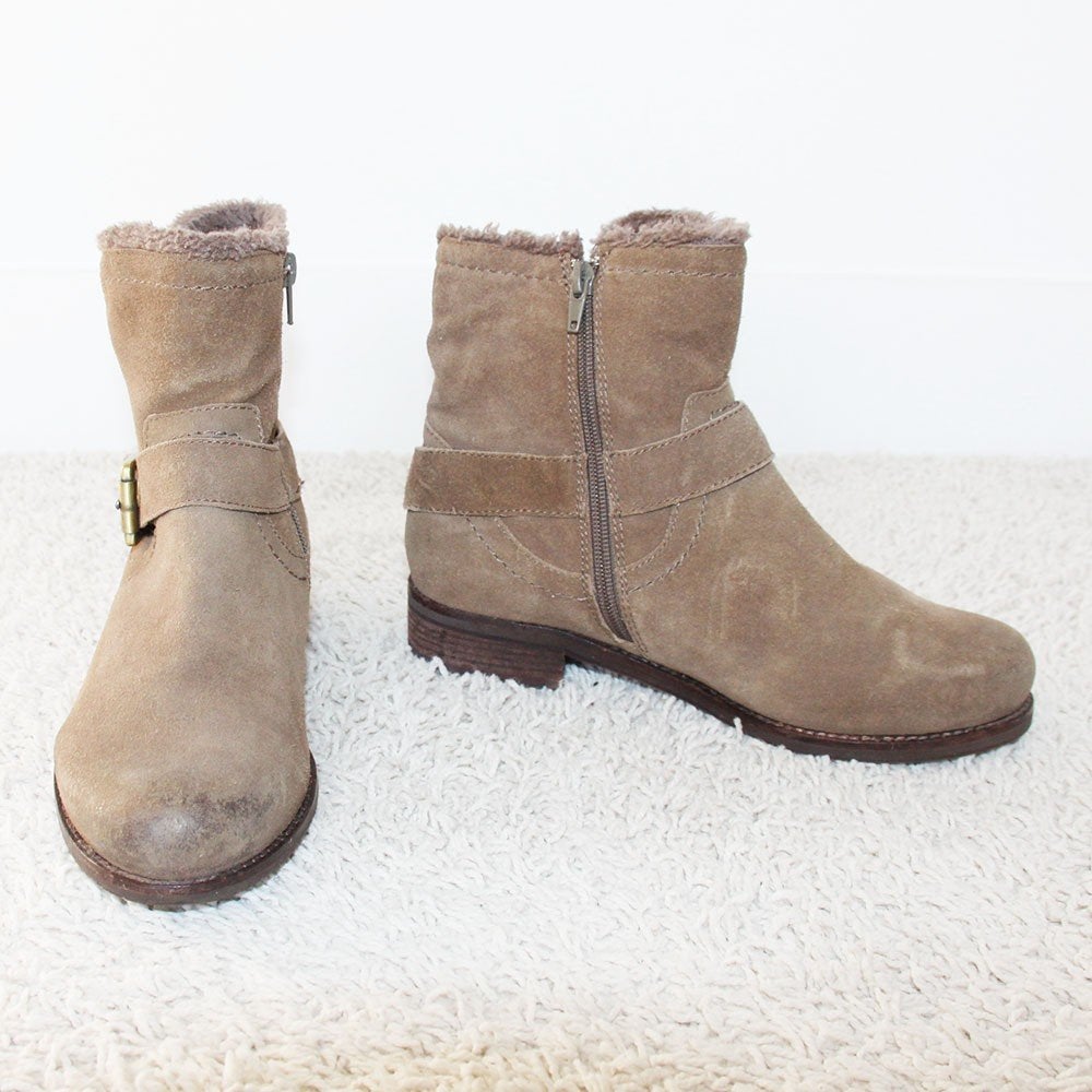 Mooie suede Gevoerde Laarsjes s27 (Maat 36) € 25,-, Bruin, Lage of Enkellaarzen, Ophalen of Verzenden, Zo goed als nieuw
