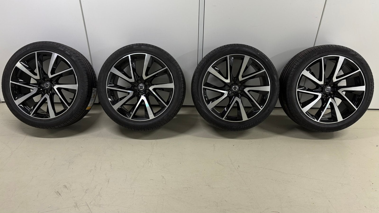 NIEUW Volvo XC90 wielen 21 inch 5 Spoke Black Diamond Cut, Auto-onderdelen, Banden en Velgen, Ophalen, 275 mm, Banden en Velgen